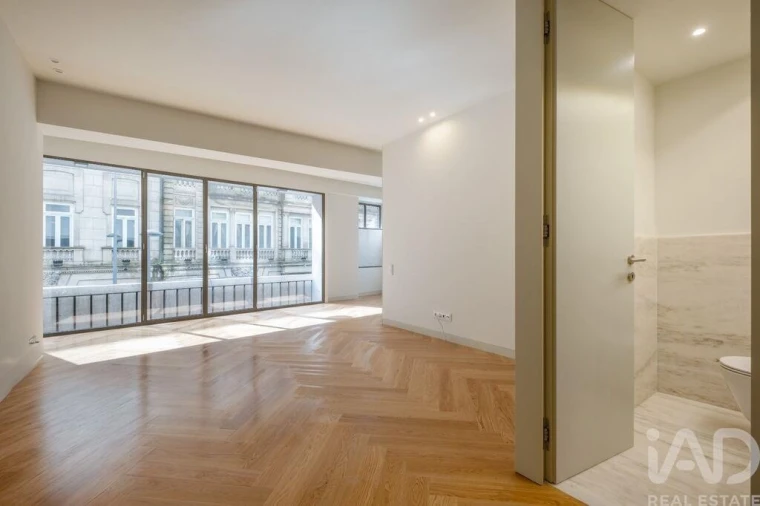 Apartamento T2 para Venda em Cedofeita, Santo Ildefonso, Sé, Miragaia, São Nicolau e Vitória Foto 13