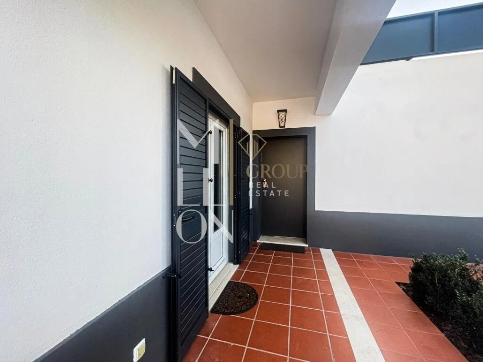 Moradia T4 para Venda em Santo Estêvão Foto 4