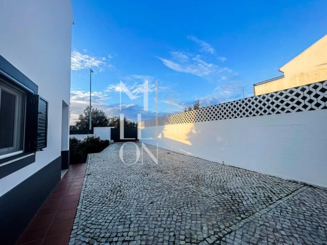 Moradia T4 para Venda em Santo Estêvão Foto 6