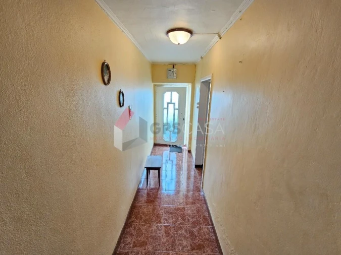 Moradia T4 para Venda em Porto Judeu Foto 3