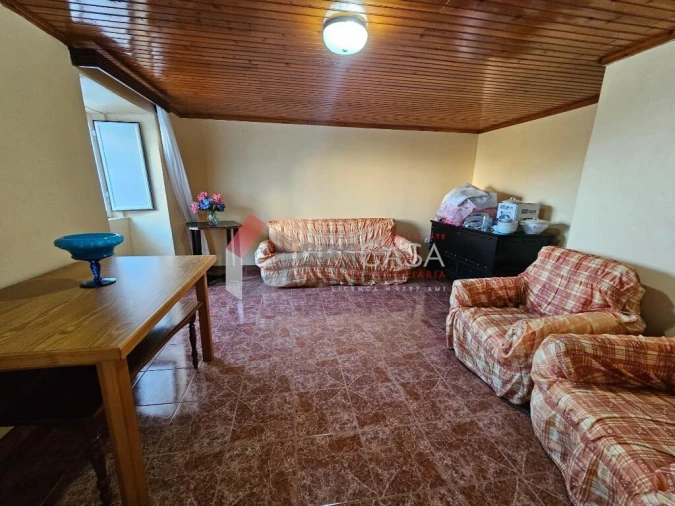 Moradia T4 para Venda em Porto Judeu Foto 8