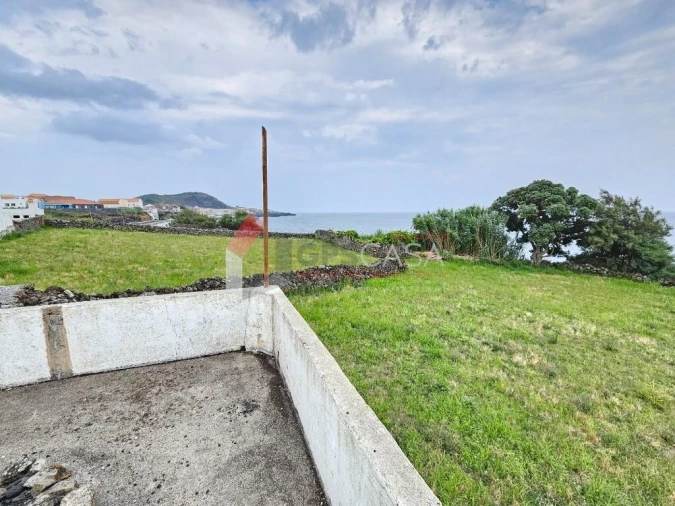 Moradia T4 para Venda em Porto Judeu Foto 33