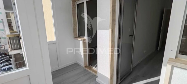 Apartamento T2 para Venda em Oeiras e São Julião da Barra, Paço de Arcos e Caxias