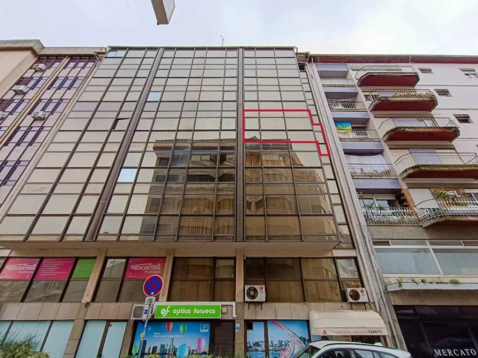 Escritório para Arrendamento em Requeixo, Nossa Senhora de Fátima e Nariz Foto 1