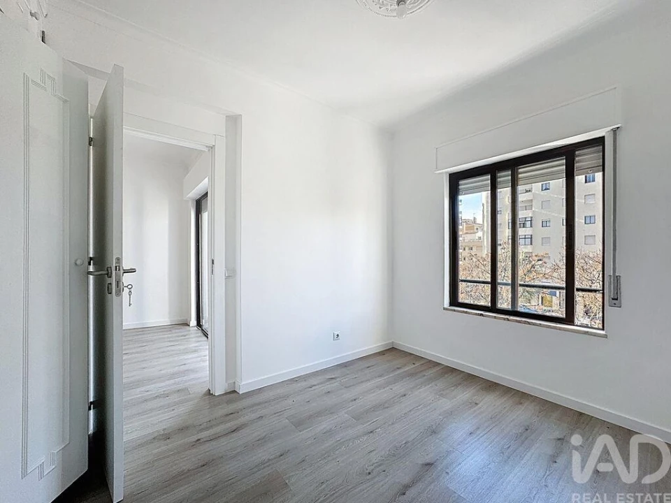 Apartamento T2 para Venda em Quarteira Foto 18