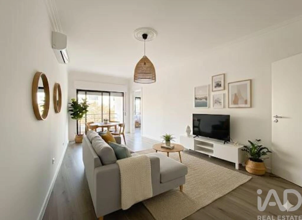 Apartamento T2 para Venda em Quarteira Foto 1