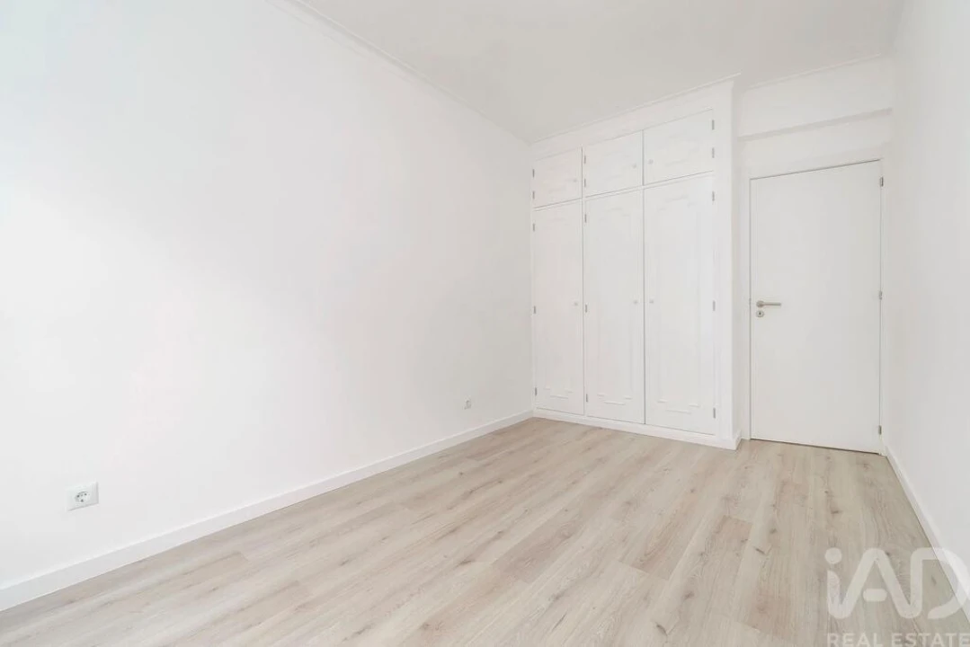 Apartamento T2 para Venda em Quarteira Foto 28