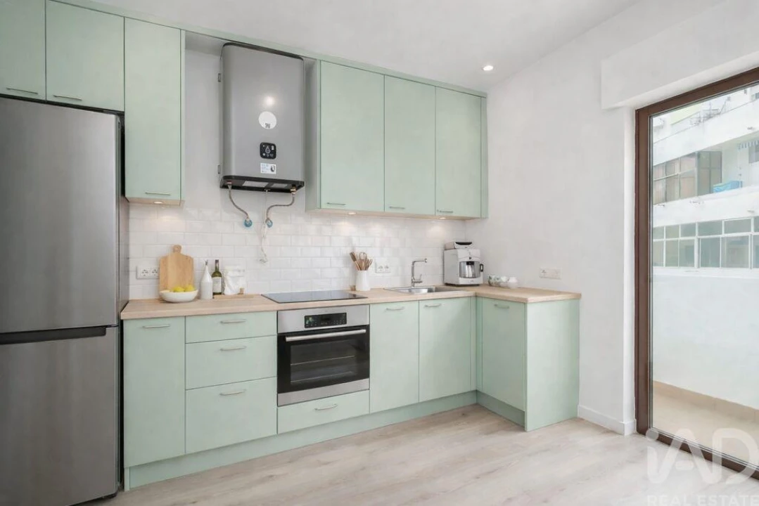 Apartamento T2 para Venda em Quarteira Foto 3