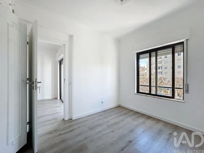 Apartamento T2 para Venda em Quarteira Foto 18