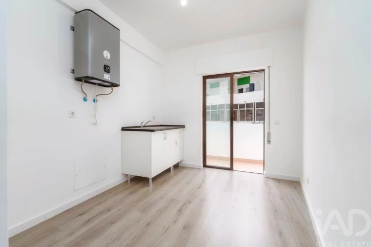 Apartamento T2 para Venda em Quarteira Foto 9