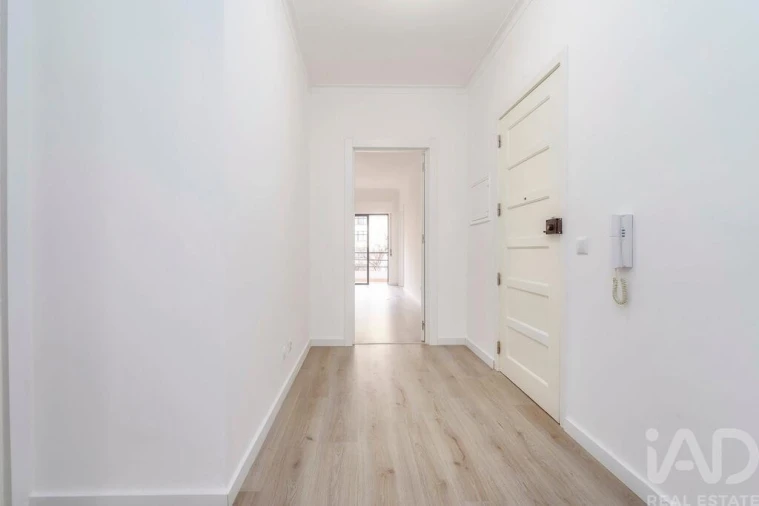 Apartamento T2 para Venda em Quarteira Foto 7