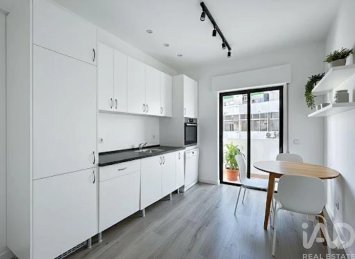 Apartamento T2 para Venda em Quarteira Foto 5