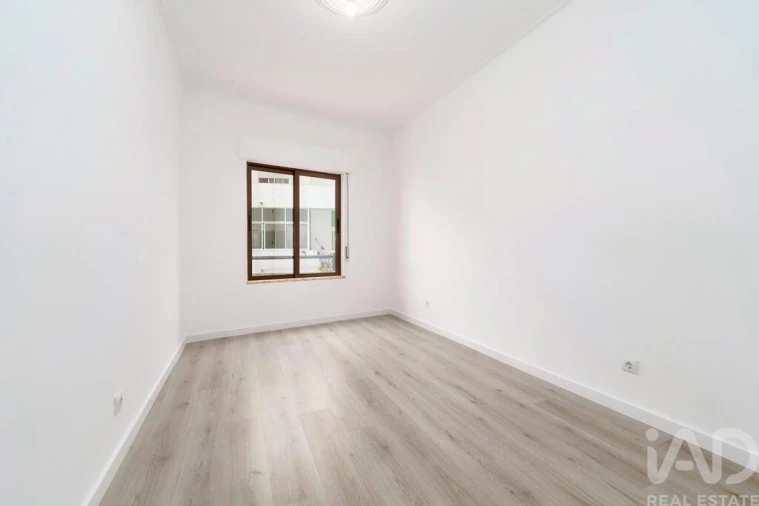 Apartamento T2 para Venda em Quarteira Foto 26