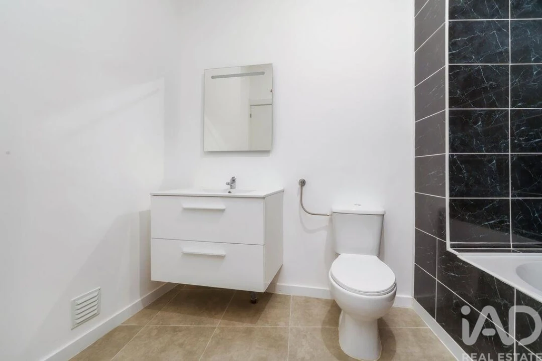 Apartamento T2 para Venda em Quarteira Foto 17