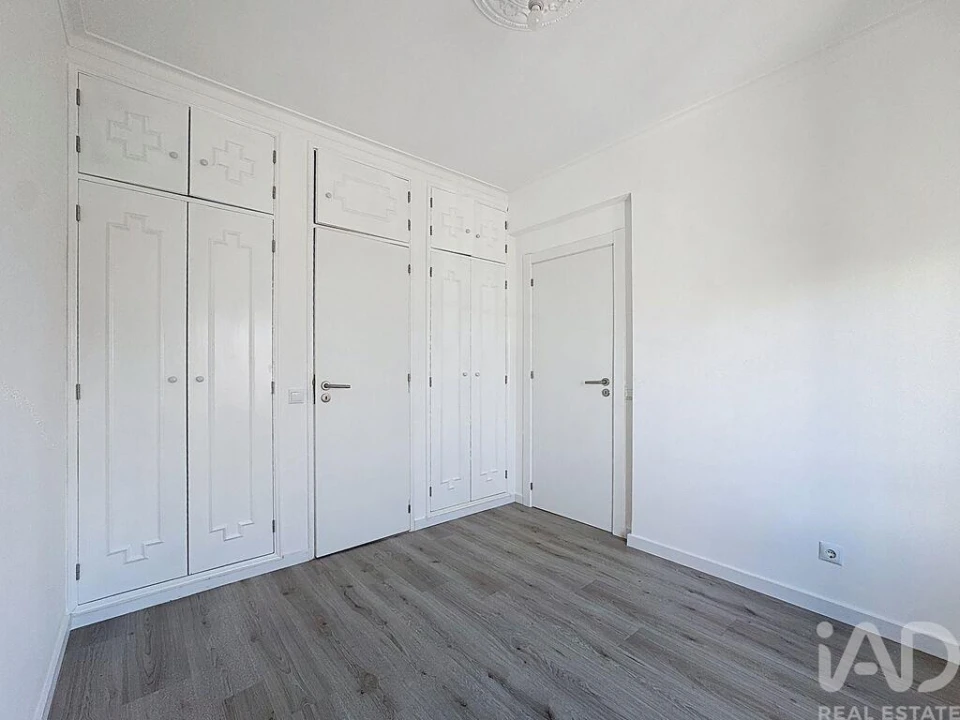 Apartamento T2 para Venda em Quarteira Foto 8