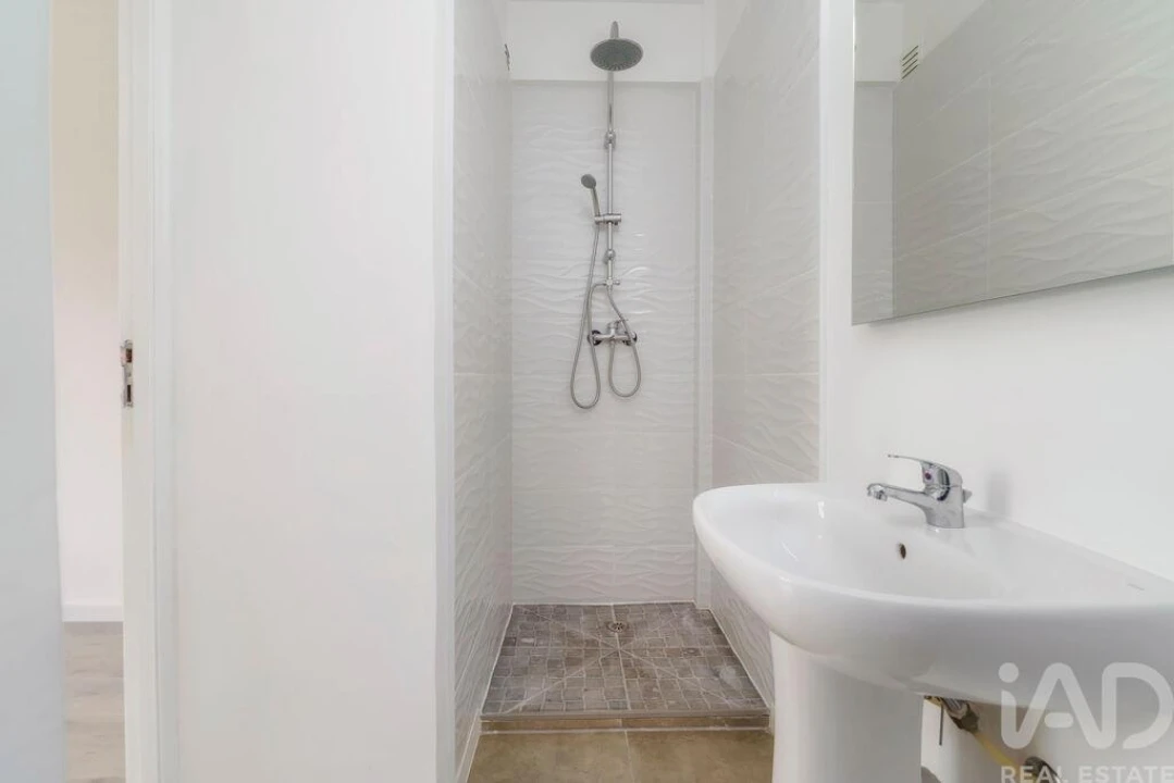 Apartamento T2 para Venda em Quarteira Foto 24