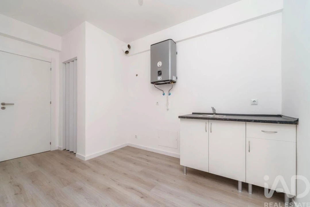Apartamento T2 para Venda em Quarteira Foto 8