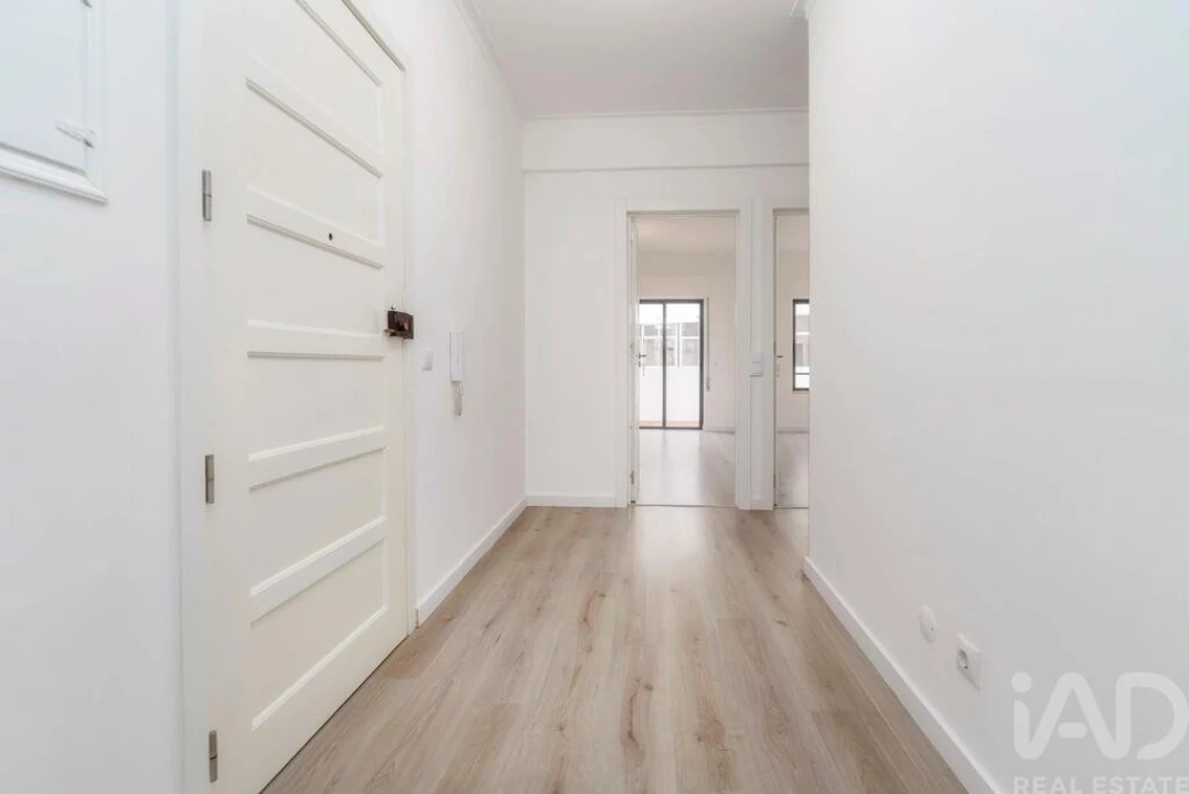 Apartamento T2 para Venda em Quarteira Foto 29