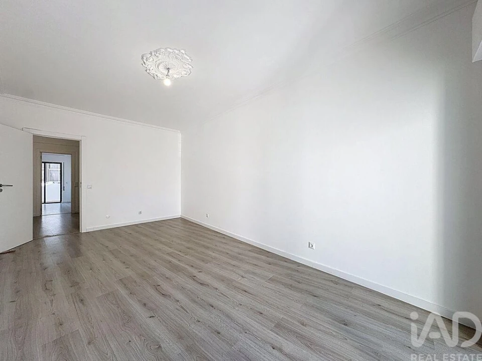 Apartamento T2 para Venda em Quarteira Foto 13