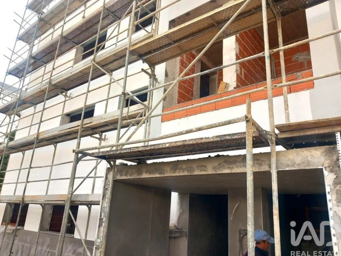 Apartamento T2 para Venda em Portimão Foto 4