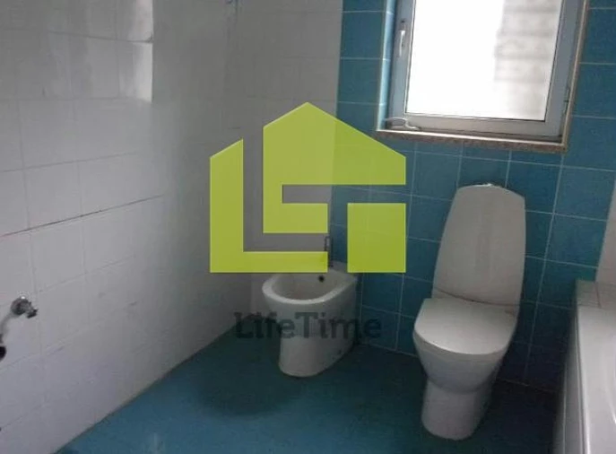 Moradia T4 para Venda em Castro Daire Foto 5