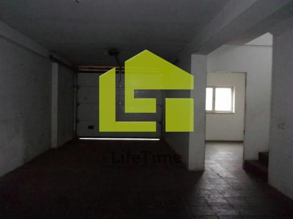 Moradia T4 para Venda em Castro Daire Foto 6