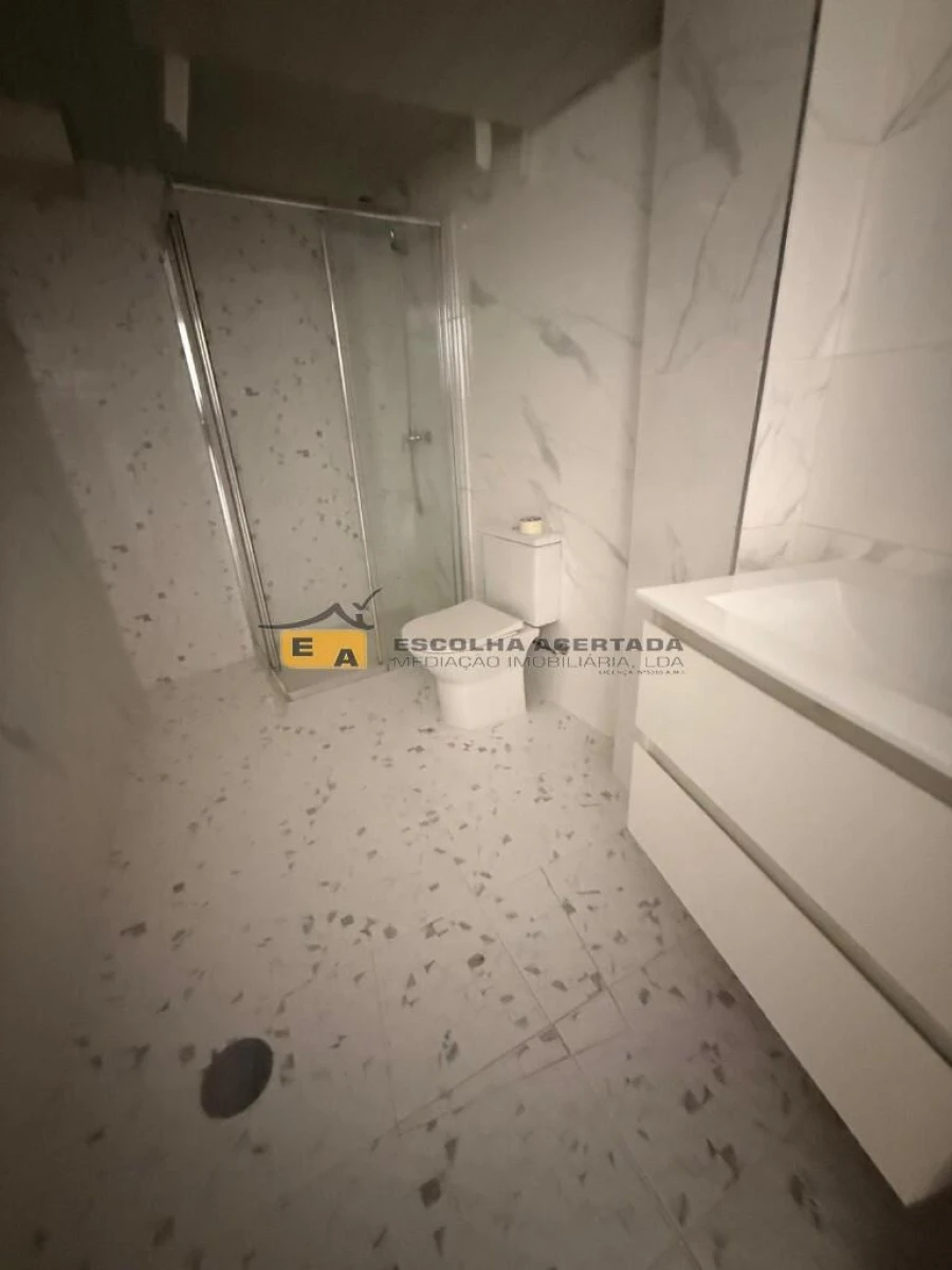 Armazém para Venda em Paranhos Foto 9