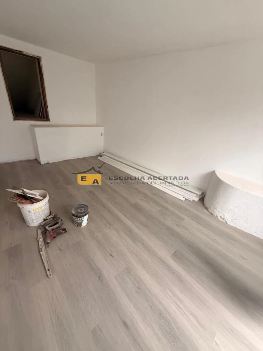 Armazém para Venda em Paranhos Foto 2