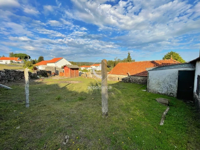 Moradia T3 para Venda em Formariz e Ferreira Foto 5