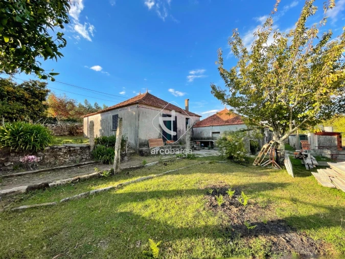 Moradia T3 para Venda em Formariz e Ferreira Foto 9