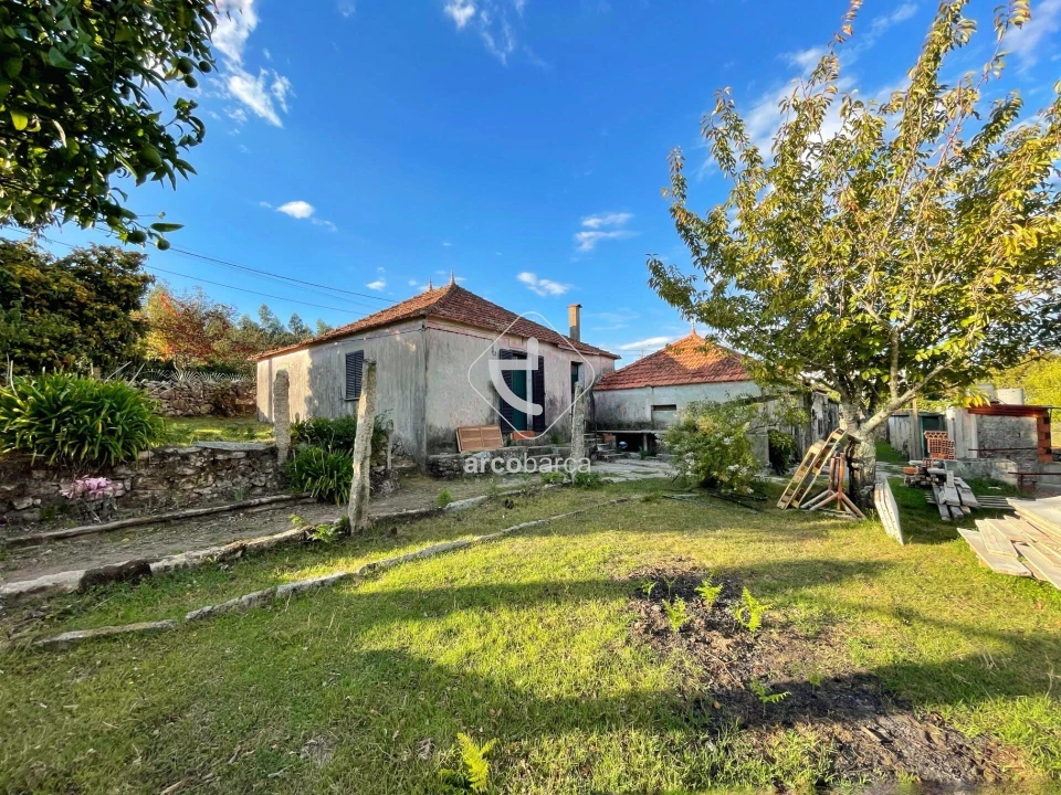 Moradia T3 para Venda em Formariz e Ferreira Foto 9