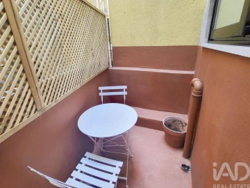 Apartamento T2 para Arrendamento em Arroios