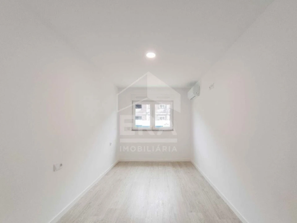 Apartamento T2 para Venda em Aradas Foto 5