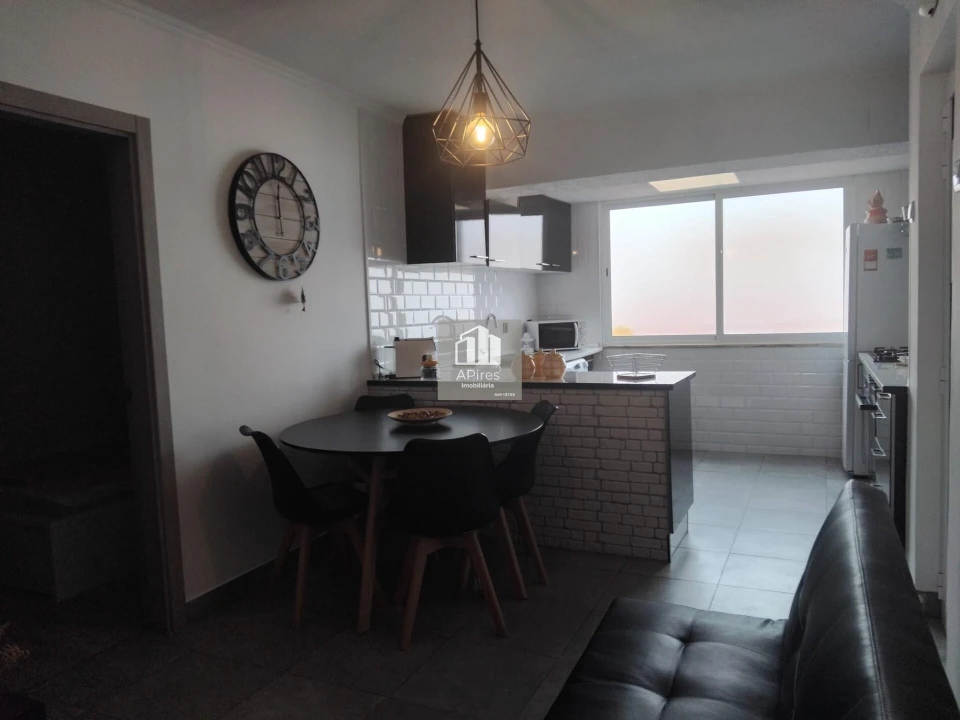 Apartamento T2 para Venda em Costa da Caparica Foto 6