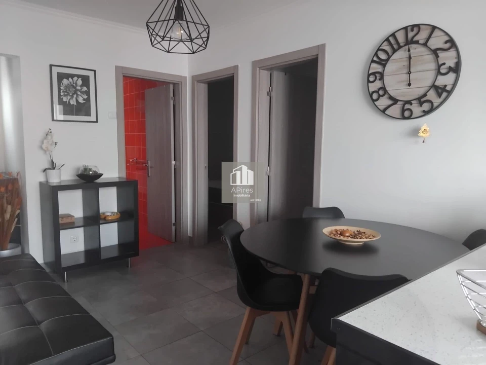 Apartamento T2 para Venda em Costa da Caparica Foto 1