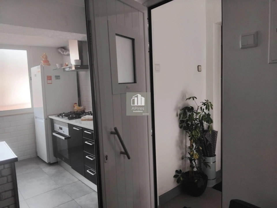 Apartamento T2 para Venda em Costa da Caparica Foto 25