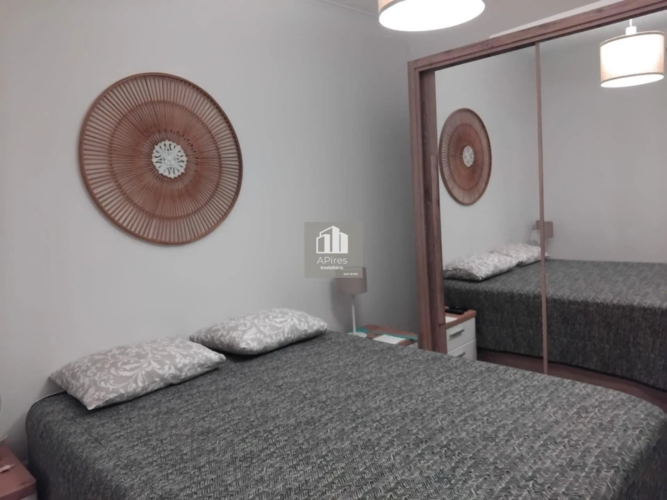 Apartamento T2 para Venda em Costa da Caparica Foto 17