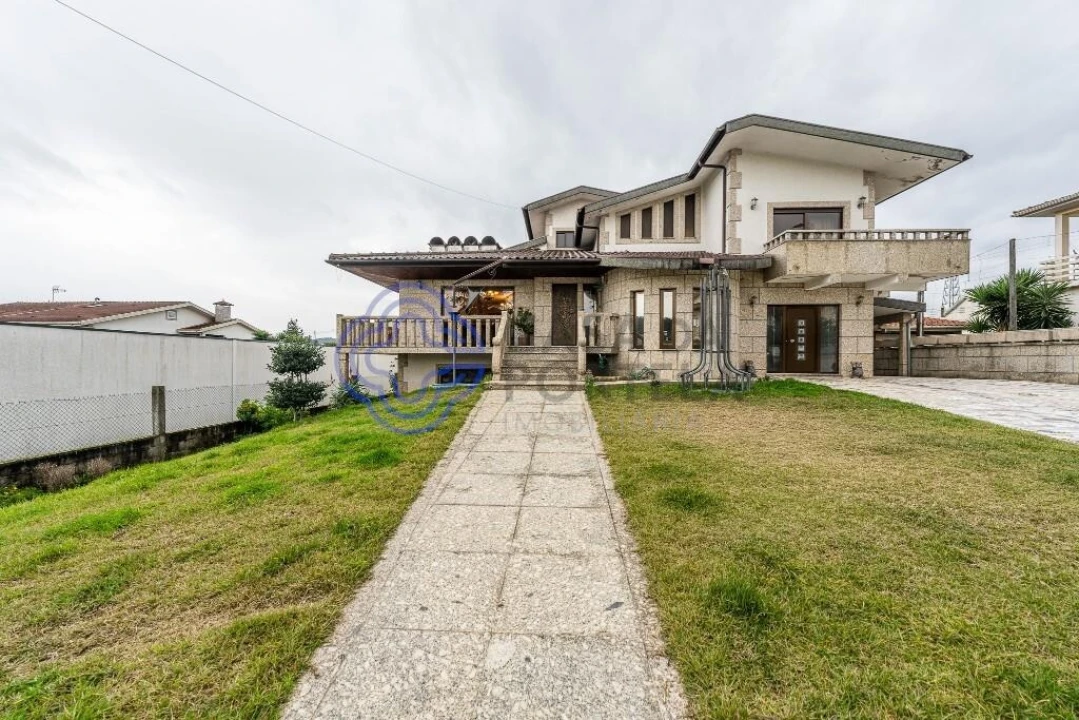 Moradia T5 para Venda em Prazins Santo Tirso e Corvite Foto 1