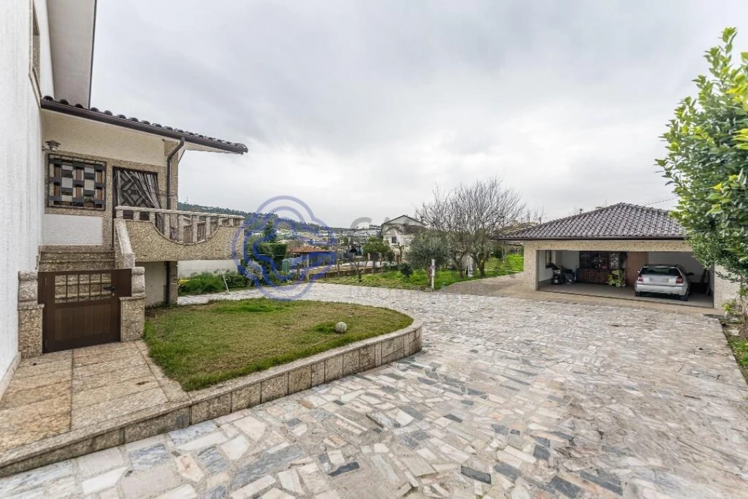 Moradia T5 para Venda em Prazins Santo Tirso e Corvite Foto 3