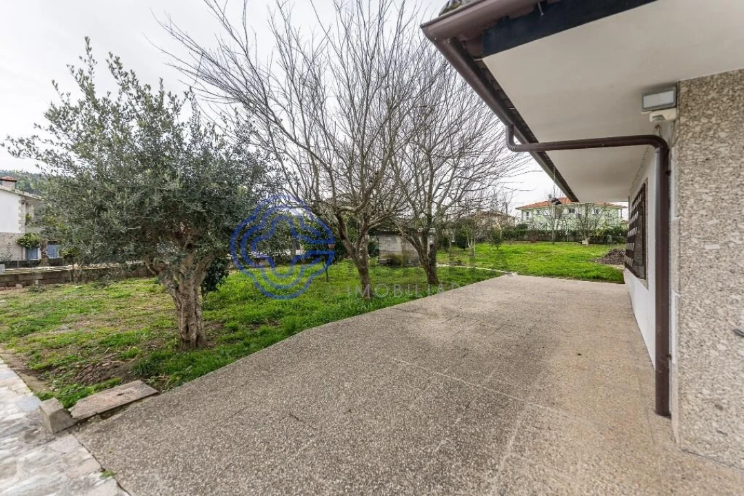 Moradia T5 para Venda em Prazins Santo Tirso e Corvite Foto 5