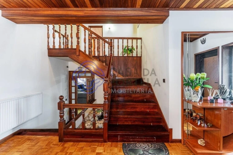 Moradia T5 para Venda em Prazins Santo Tirso e Corvite Foto 8