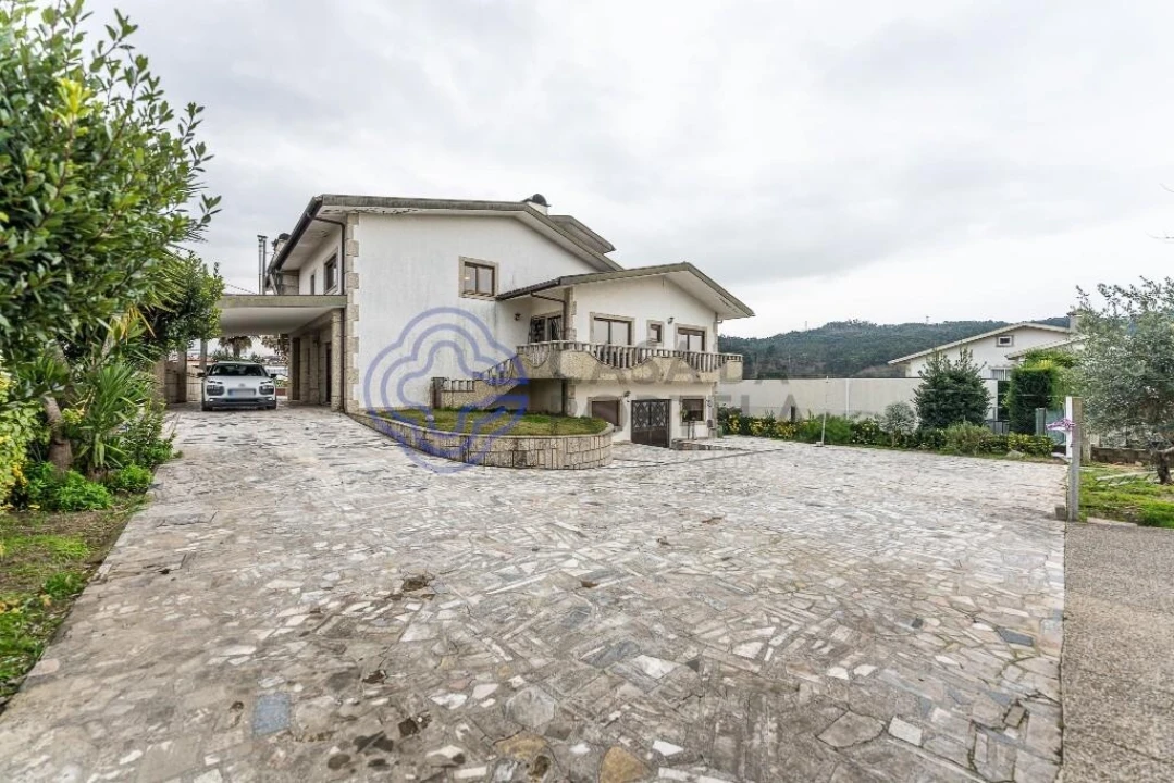 Moradia T5 para Venda em Prazins Santo Tirso e Corvite Foto 4