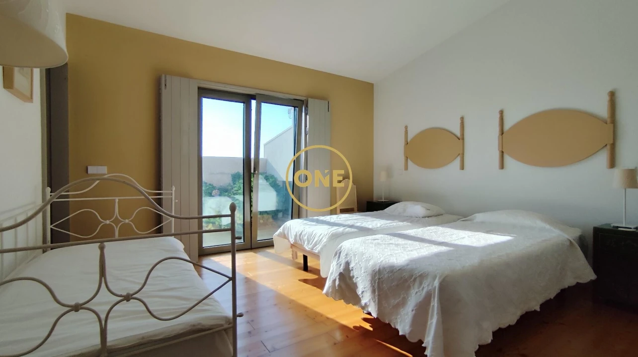 Moradia T5 para Venda em Alvarenga Foto 52