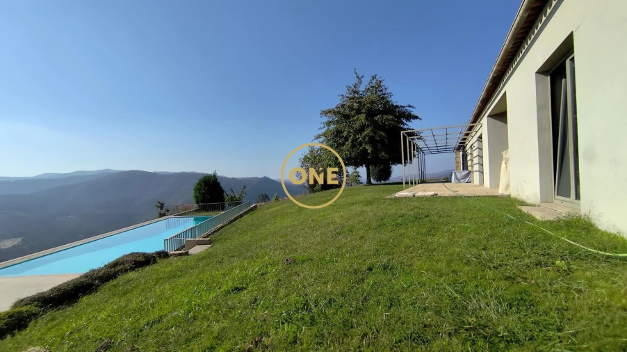 Moradia T5 para Venda em Alvarenga Foto 47