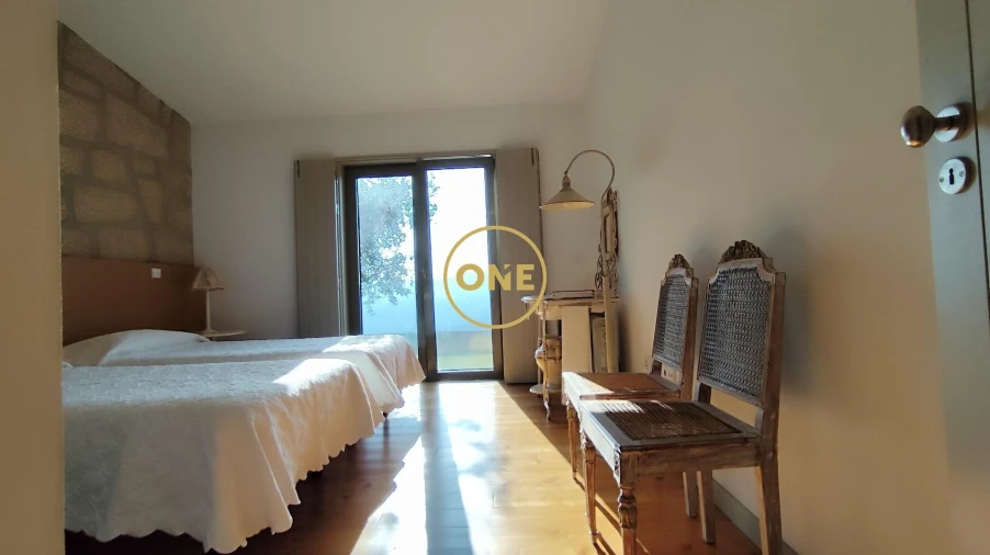 Moradia T5 para Venda em Alvarenga Foto 63