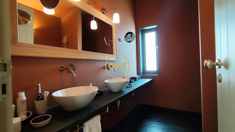 Moradia T5 para Venda em Alvarenga Foto 50