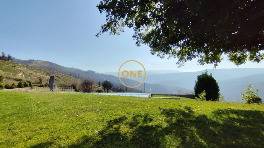 Moradia T5 para Venda em Alvarenga Foto 15