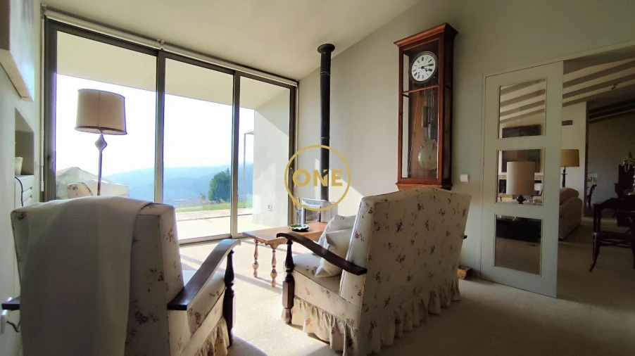 Moradia T5 para Venda em Alvarenga Foto 20