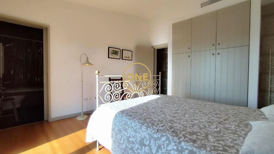 Moradia T5 para Venda em Alvarenga Foto 66