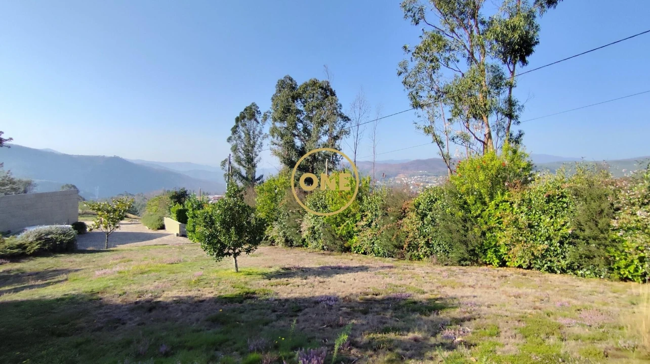 Moradia T5 para Venda em Alvarenga Foto 8